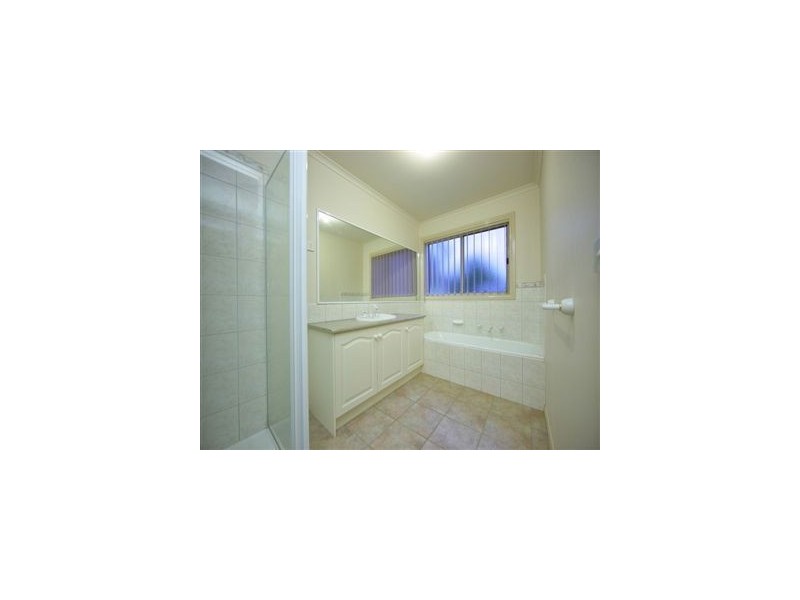 1 Lomatia Close, Frankston South VIC 3199