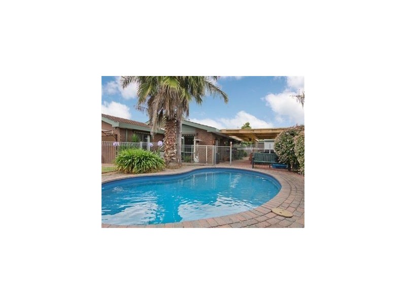 22 Raphael Crescent, Frankston VIC 3199
