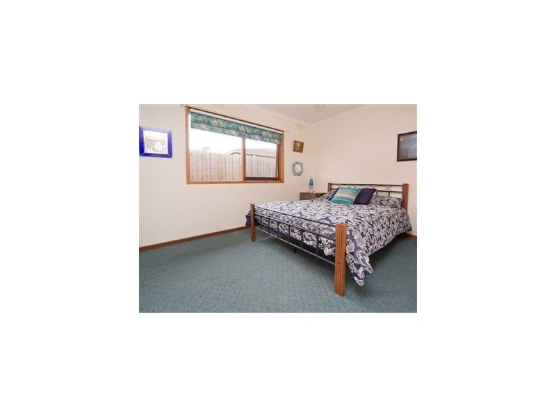 22 Raphael Crescent, Frankston VIC 3199