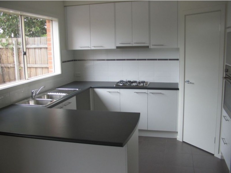 8a Karri Court, Frankston North VIC 3200