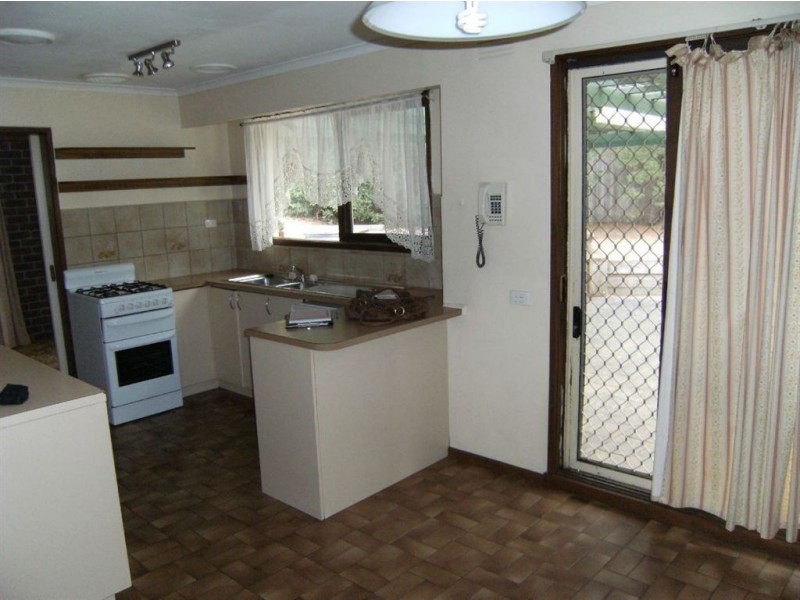 3 Naomi Court, Frankston VIC 3199