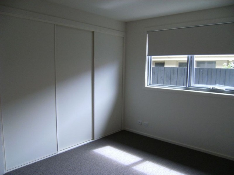 2/54 Gould Street, Frankston VIC 3199