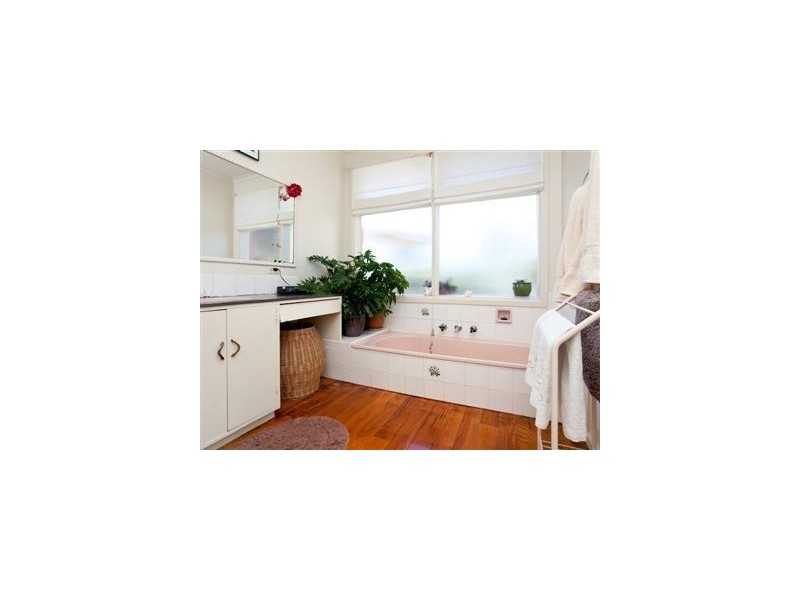 4 Geofrey Court, Frankston VIC 3199