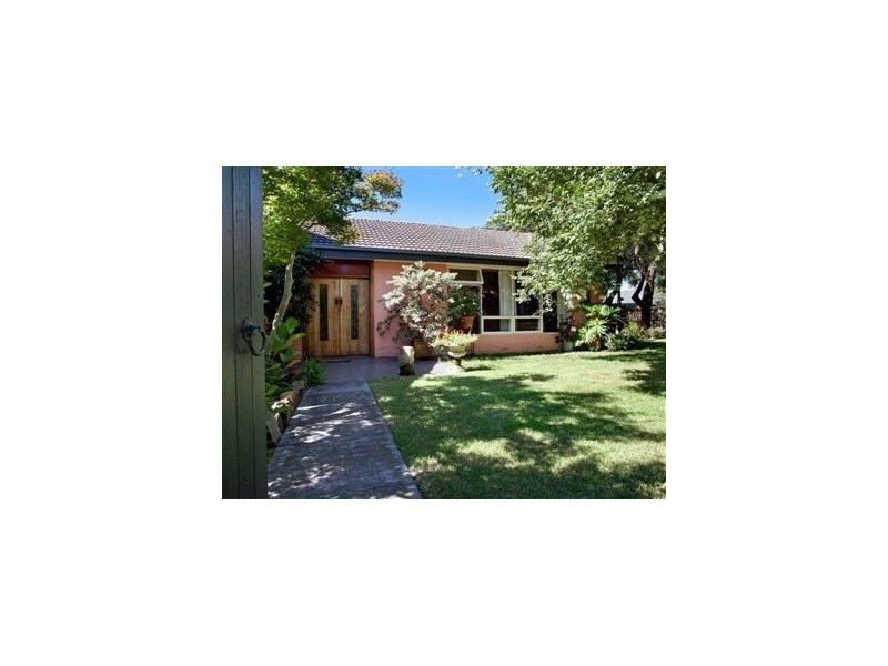 4 Geofrey Court, Frankston VIC 3199