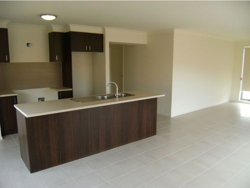 38 Merriwee Chase, Sandhurst VIC 3977