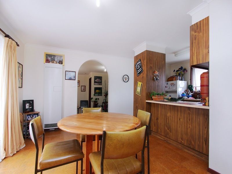 35 Whitford Way, Frankston VIC 3199