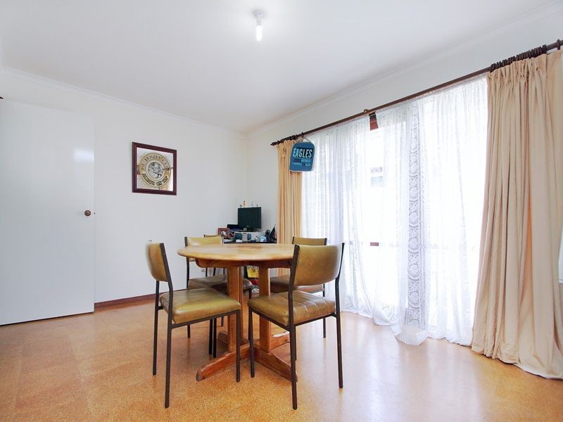 35 Whitford Way, Frankston VIC 3199