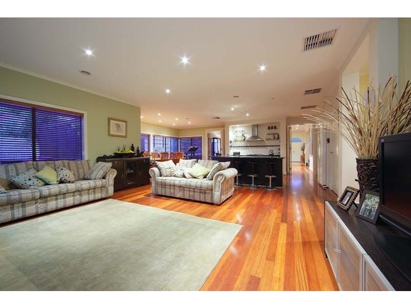 6 Robinia Street, Frankston VIC 3199