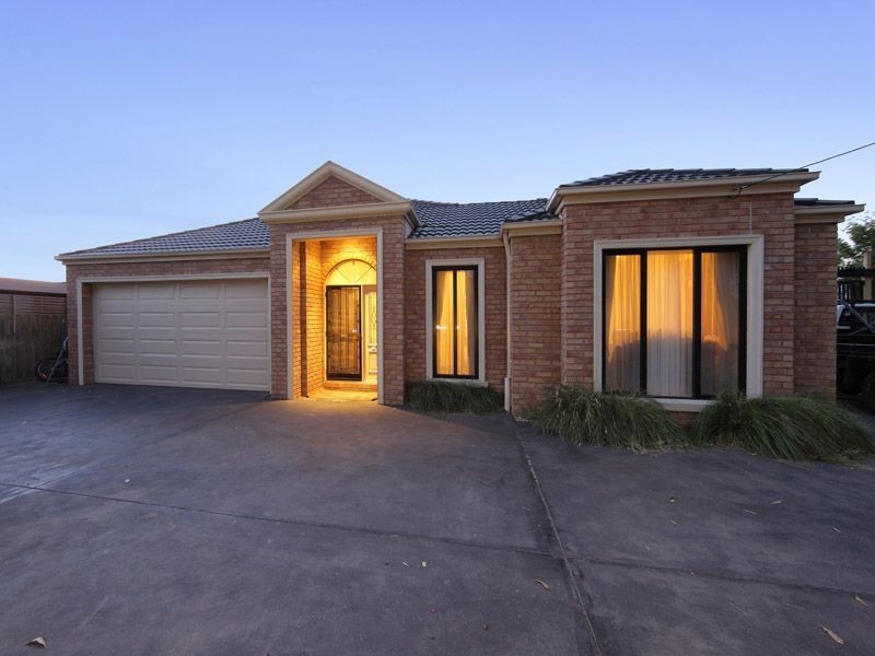 6 Robinia Street, Frankston VIC 3199