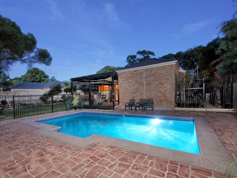 6 Robinia Street, Frankston VIC 3199