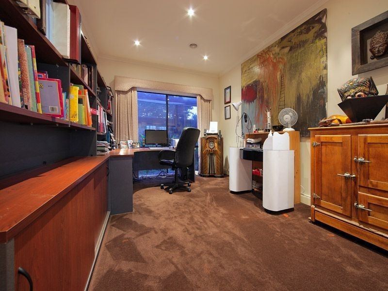 6 Robinia Street, Frankston VIC 3199