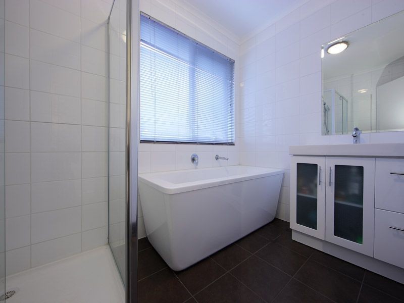 38 Bangor Drive, Frankston VIC 3199