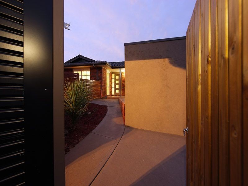 38 Bangor Drive, Frankston VIC 3199