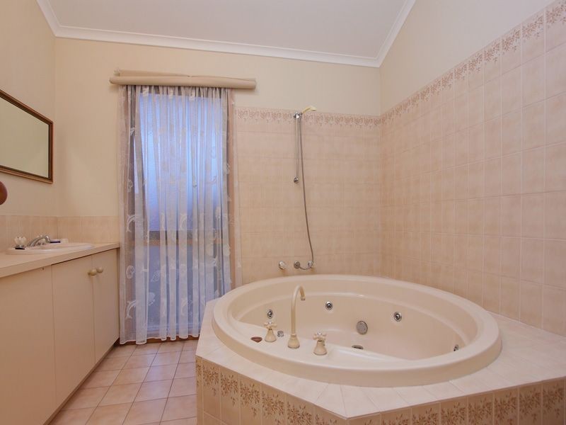 9 Sarah Place, Frankston South VIC 3199