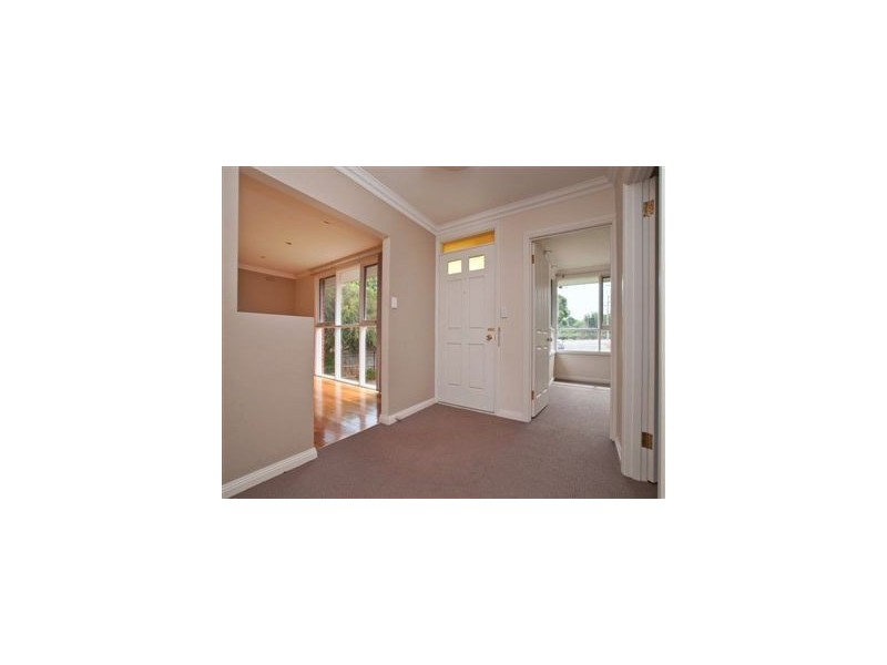 4 Lingi Court, Frankston VIC 3199