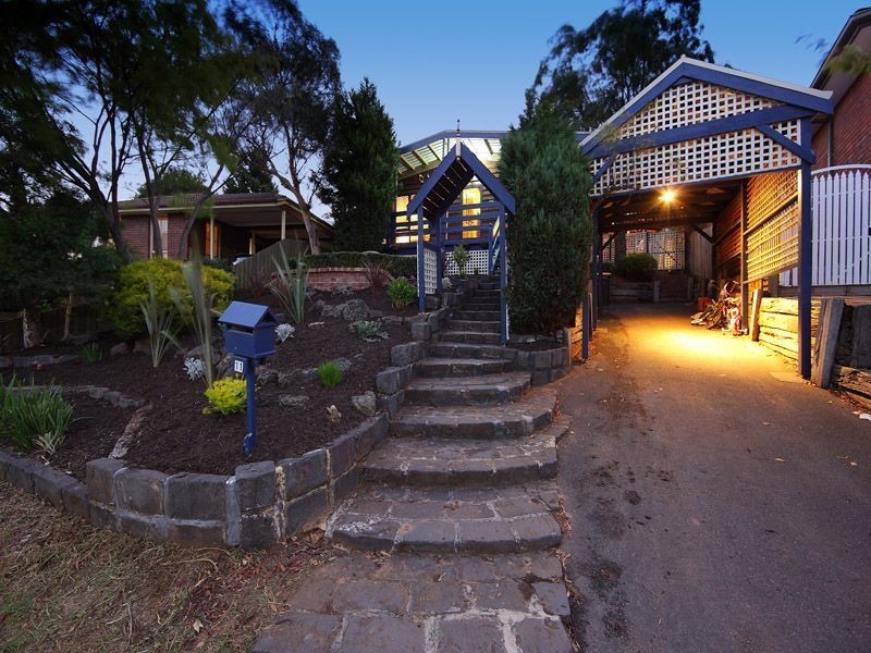 11 Yandiah Court, Frankston VIC 3199