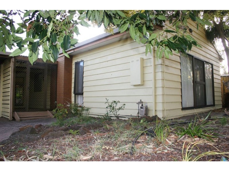 33 Cricklewood Avenue, Frankston VIC 3199