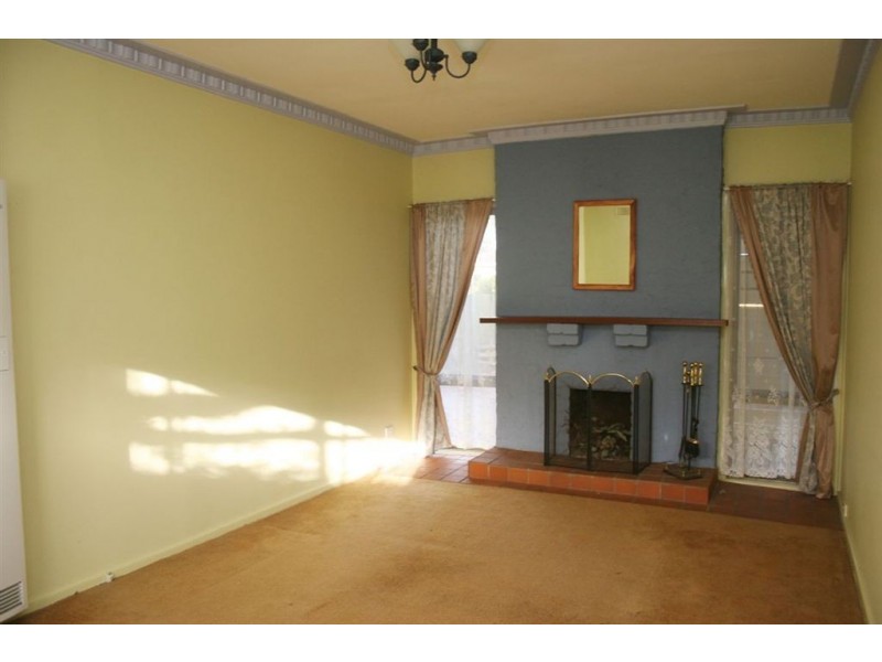 33 Cricklewood Avenue, Frankston VIC 3199