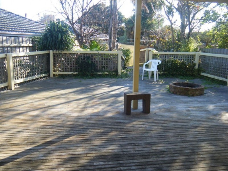 33 Cricklewood Avenue, Frankston VIC 3199