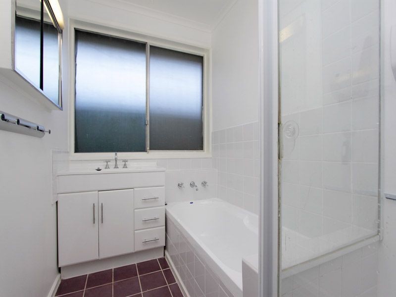 1 Nesbit Court, Frankston VIC 3199