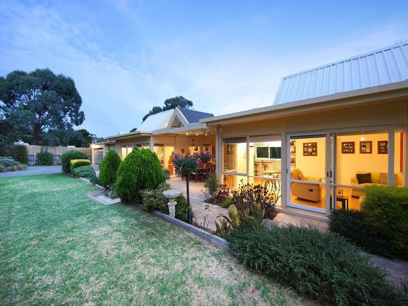 36 Bartlett Street, Frankston South VIC 3199