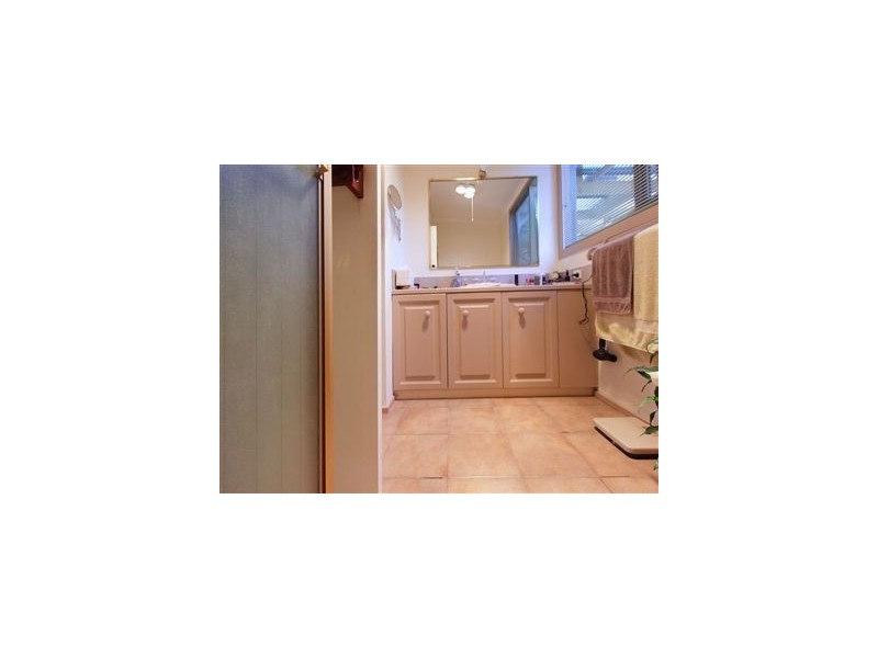 35 Helvetia Crescent, Frankston South VIC 3199