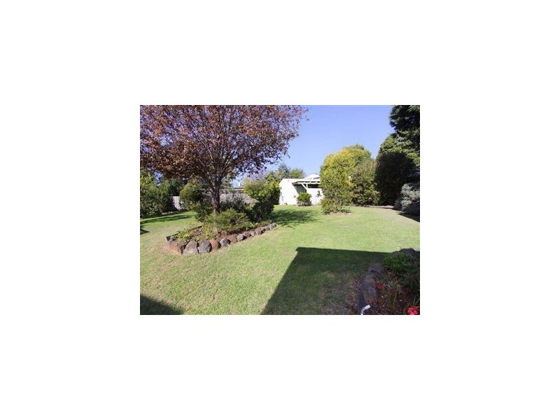 35 Helvetia Crescent, Frankston South VIC 3199