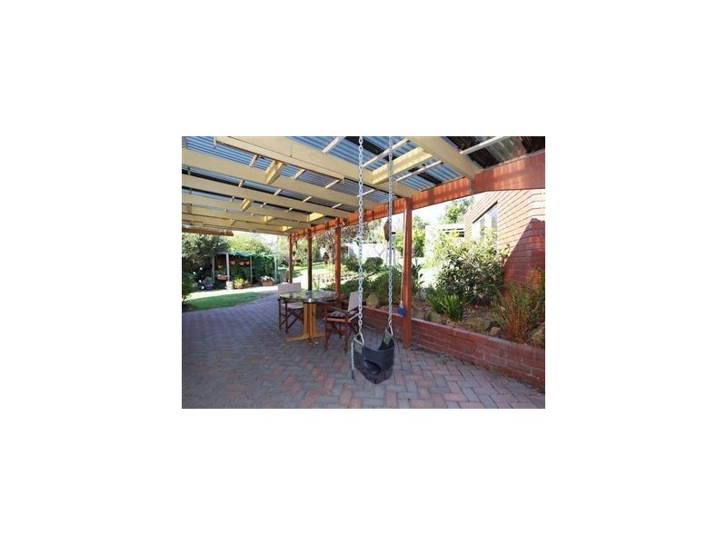 35 Helvetia Crescent, Frankston South VIC 3199