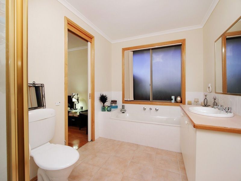 17 Luke Court, Frankston South VIC 3199