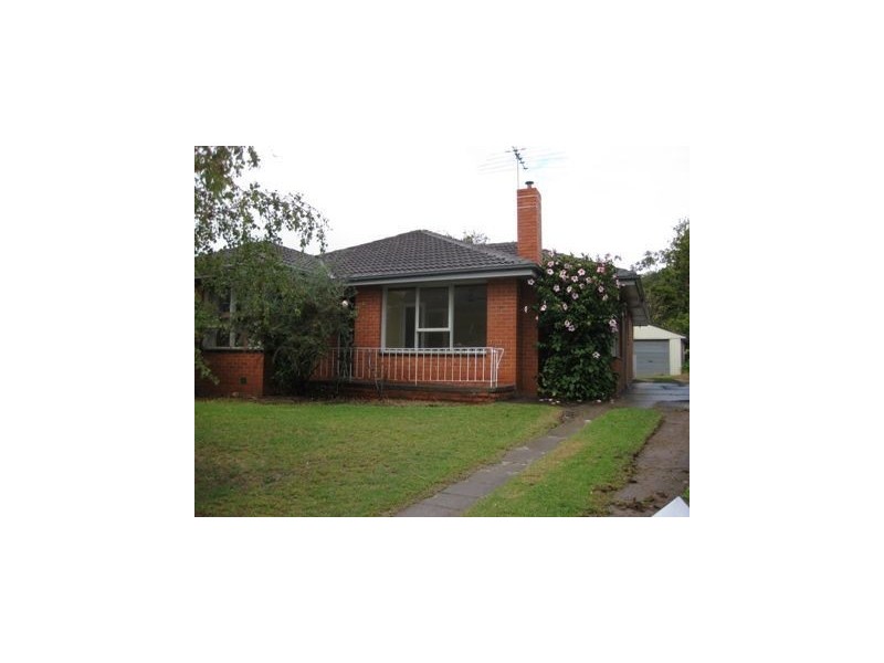 27 Glenelg Avenue, Frankston VIC 3199
