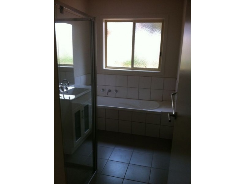 2/92 Fortescue Avenue, Seaford VIC 3198