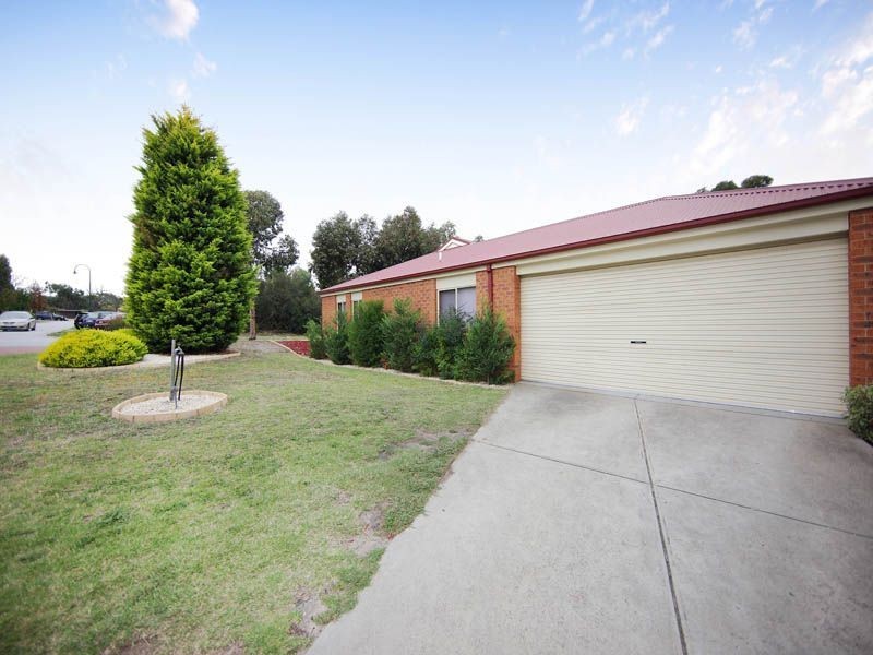 1 Lomatia Close, Frankston South VIC 3199
