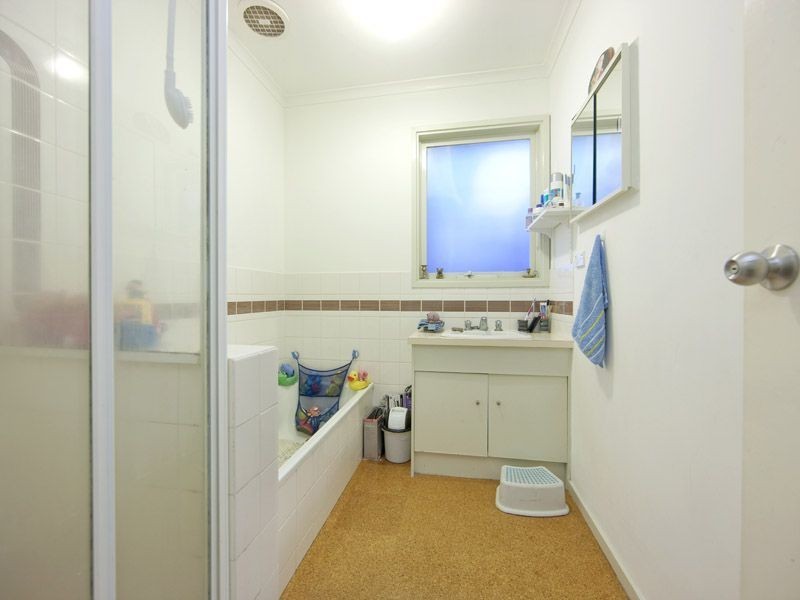 2 Wakool Close, Frankston VIC 3199