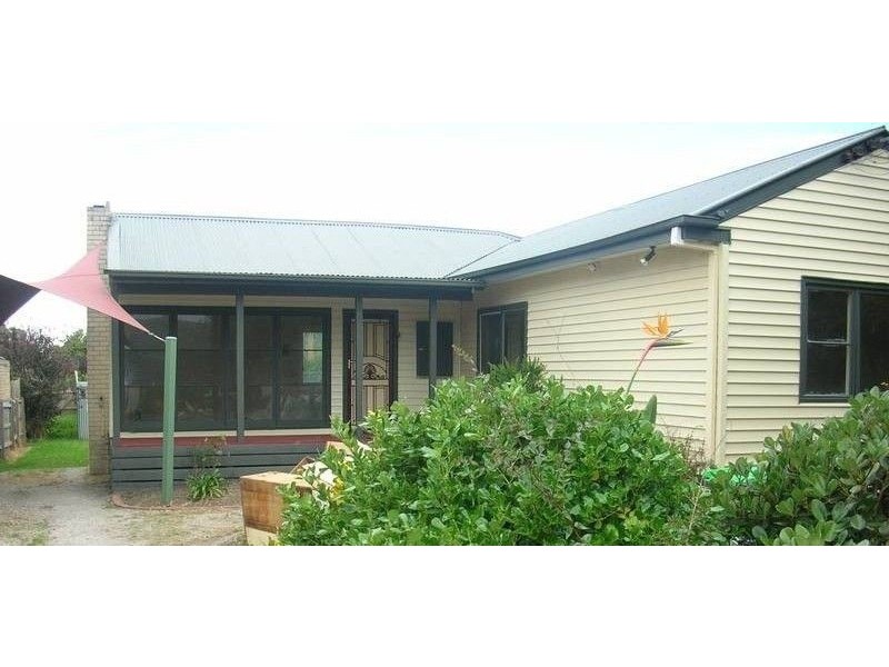 13 Summit Road, Frankston VIC 3199