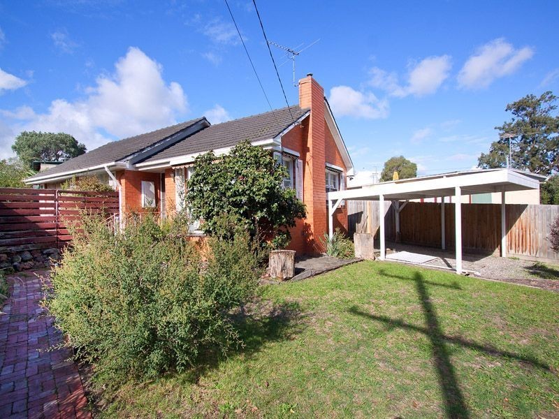 4 Wynden Drive, Frankston VIC 3199