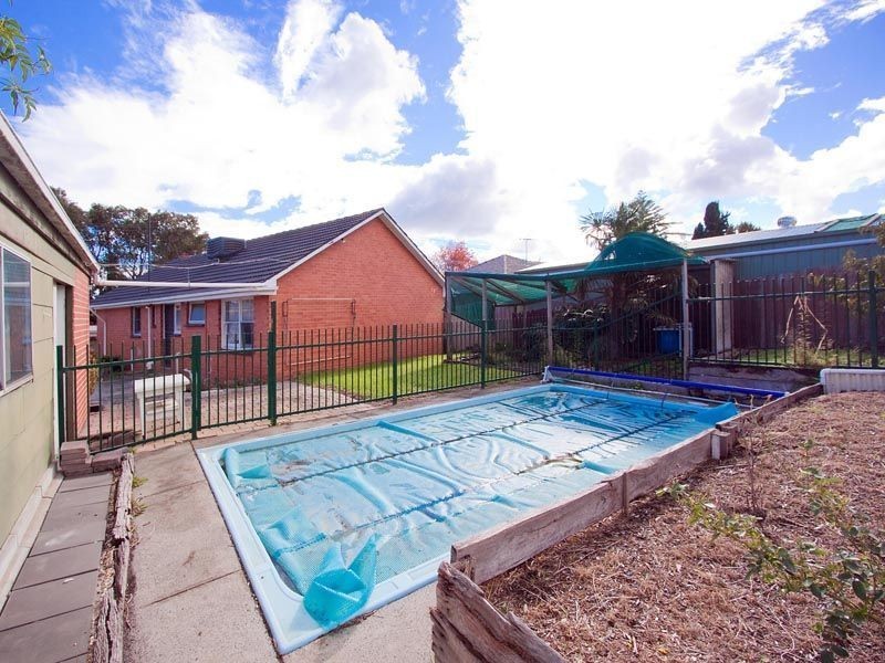 4 Wynden Drive, Frankston VIC 3199