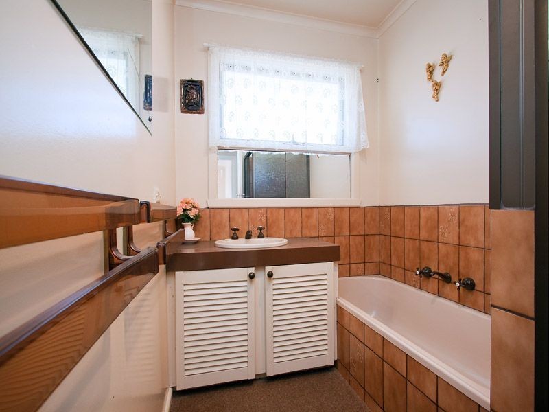 4 Wynden Drive, Frankston VIC 3199