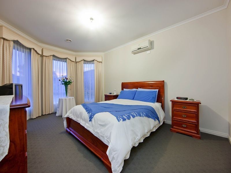 8 Pauline Court, Frankston South VIC 3199