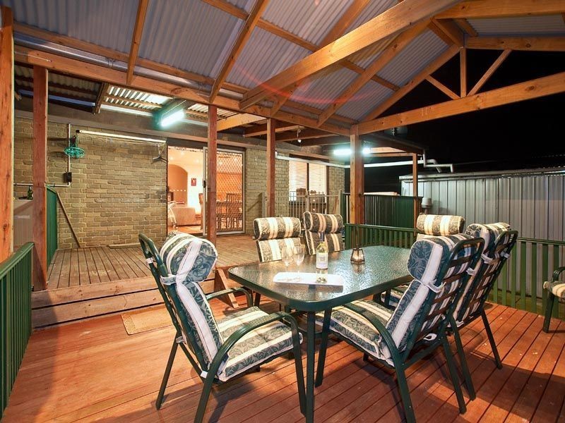 28 Dunsterville Cres, Frankston VIC 3199