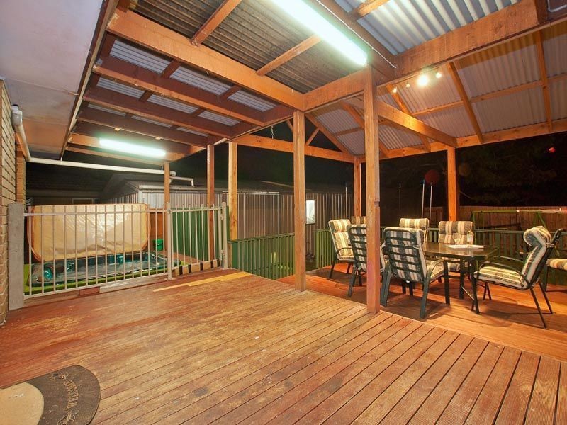 28 Dunsterville Cres, Frankston VIC 3199