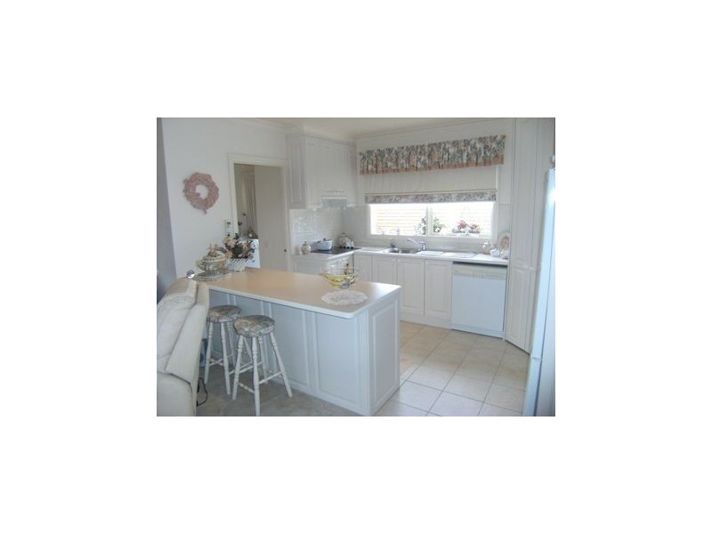 8 Sundown Walk, Frankston South VIC 3199