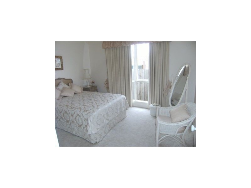 8 Sundown Walk, Frankston South VIC 3199