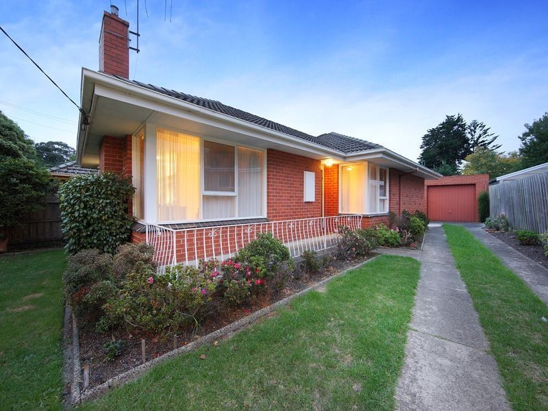 8 Towerhill Road, Frankston VIC 3199
