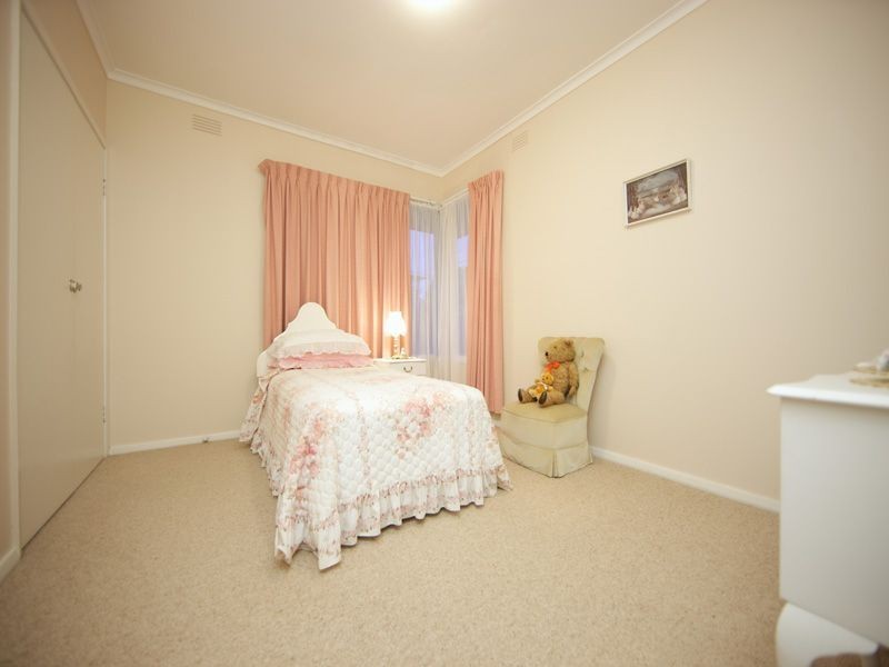 8 Towerhill Road, Frankston VIC 3199