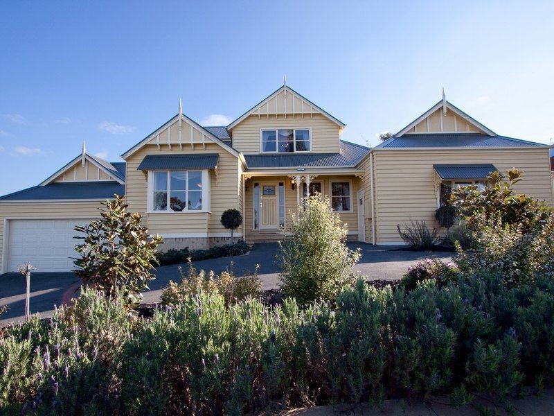 8 The Concourse, Frankston South VIC 3199