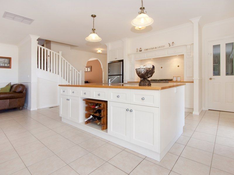 8 The Concourse, Frankston South VIC 3199