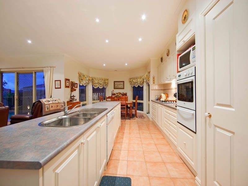 4 Crestview Court, Frankston South VIC 3199