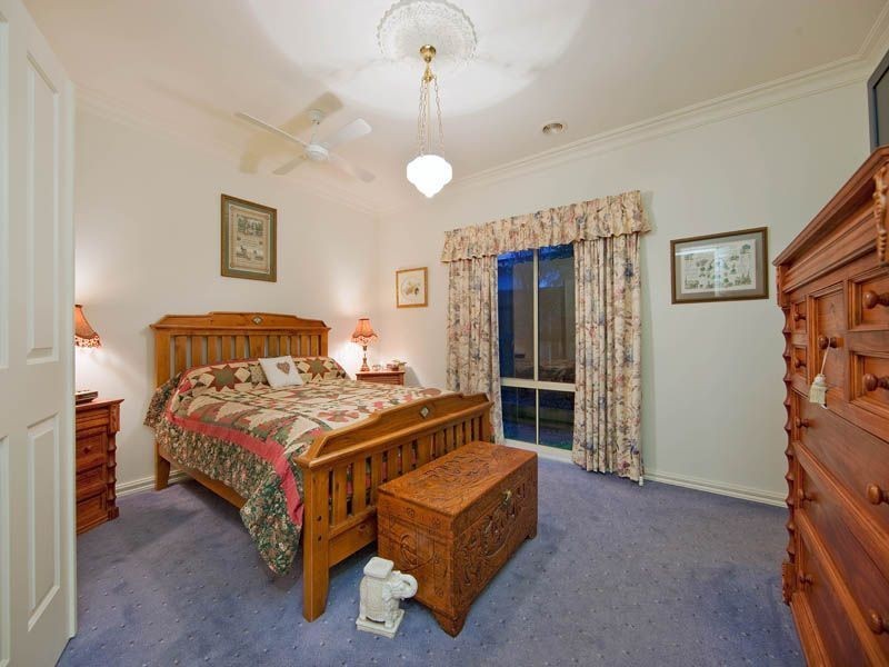 4 Crestview Court, Frankston South VIC 3199