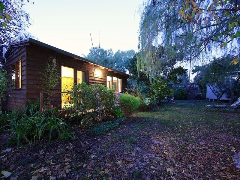 1B Bondi Avenue, Frankston VIC 3199