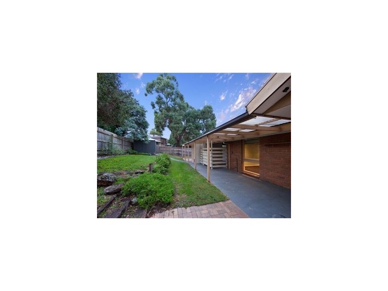 6 Lowan Court, Frankston VIC 3199